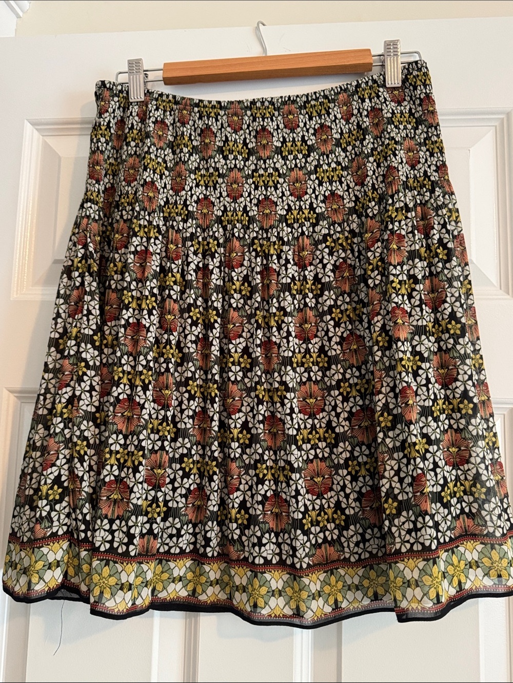 Max Stufio Floral Smocked Waist A-Line Skirt - Black Multicolor - Picture 4 of 7